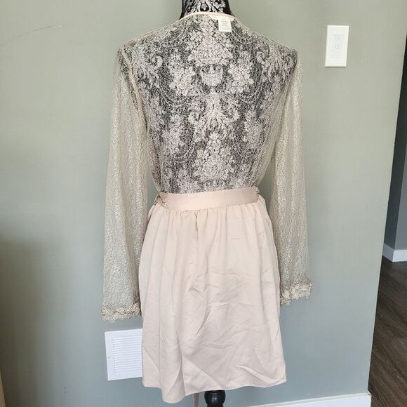 Flora nikrooz sleepwear robe XS size - Picture 3 of 5